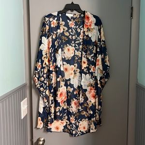 Size 2XL Emory Park floral kimono wrap. Navy blue and orange colors.